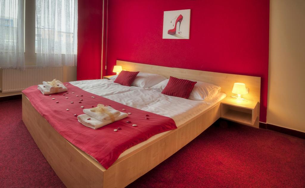 City Hostel Brno Modřice Eksteriør billede