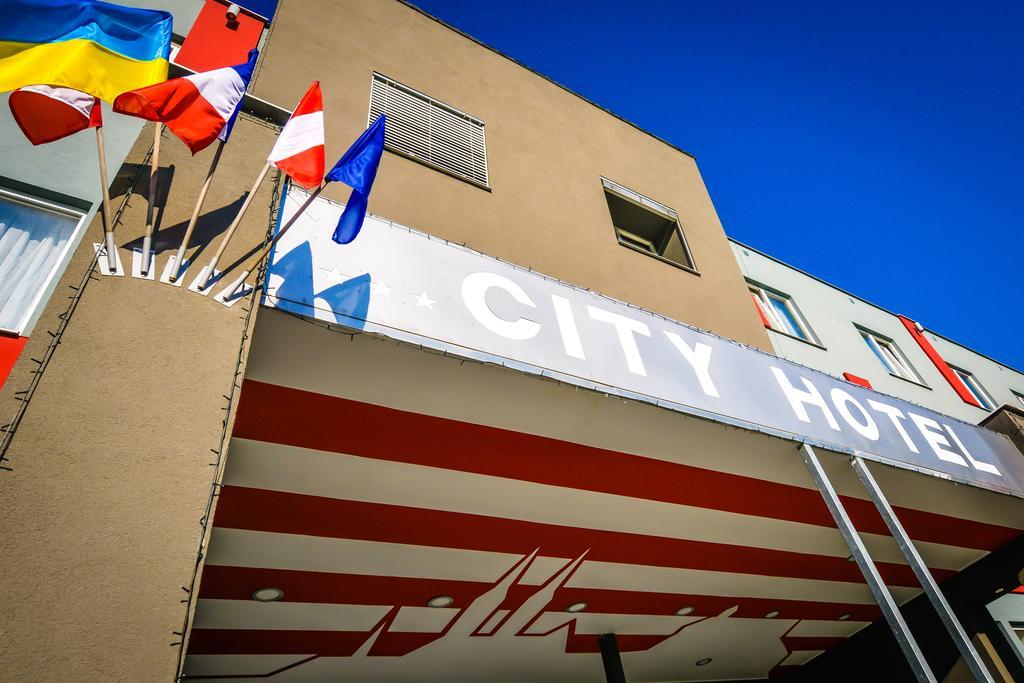 City Hostel Brno Modřice Eksteriør billede