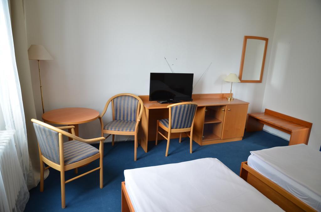 City Hostel Brno Modřice Eksteriør billede